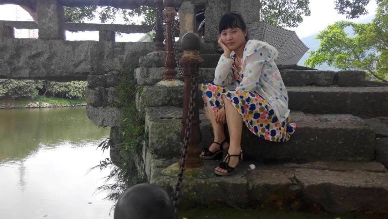 女子悠然的第一张照片--武平相亲网