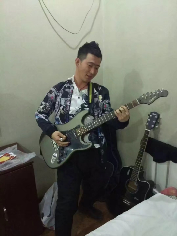 小吉他的第一张照片--武平相亲网