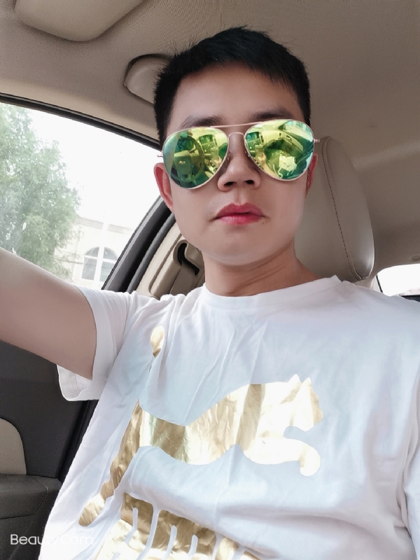 奋斗的第一张照片--武平相亲网
