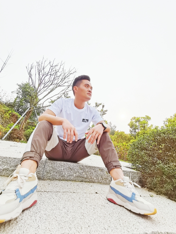 一个人，干净利落的第一张照片--武平相亲网