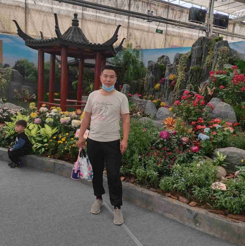 受伤的痴情男的第一张照片--武平相亲网