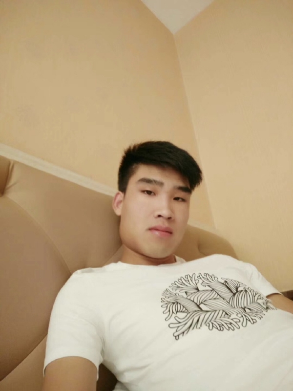 谁不曾孤单上路的第一张照片--武平相亲网