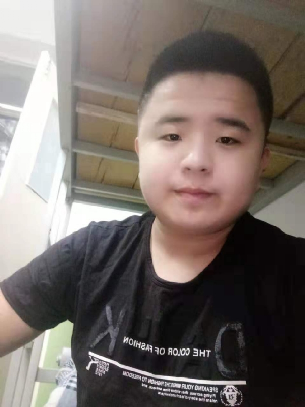 打小就爱淘气的第一张照片--武平相亲网