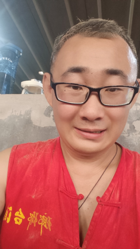 黑黑一笑的第二张照片--武平相亲网